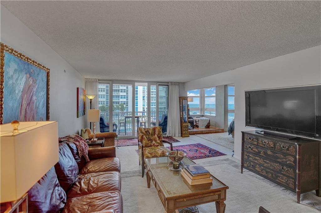 Renaissance 2 - Residential