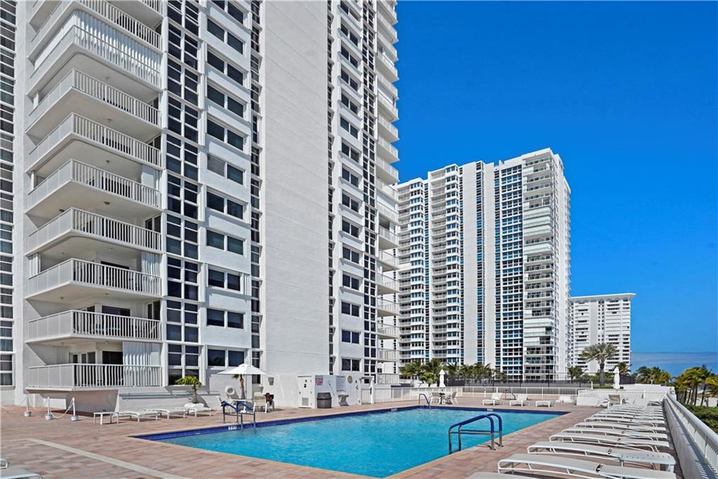 Renaissance 2 - Residential