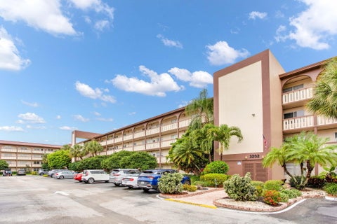 Tiny photo for 3202 Portofino Point #E4, Coconut Creek, FL 33066 (MLS # B26014346)