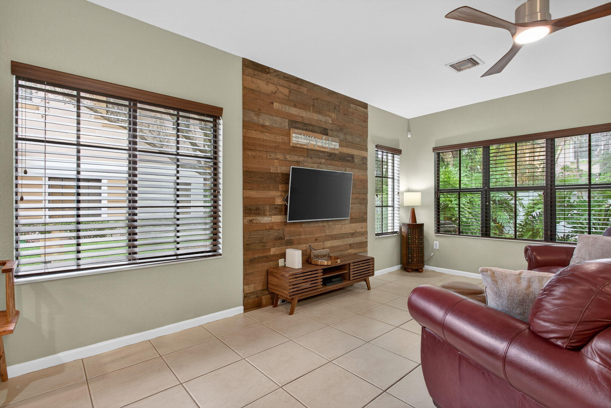 4751 Grand Cypress Circle N