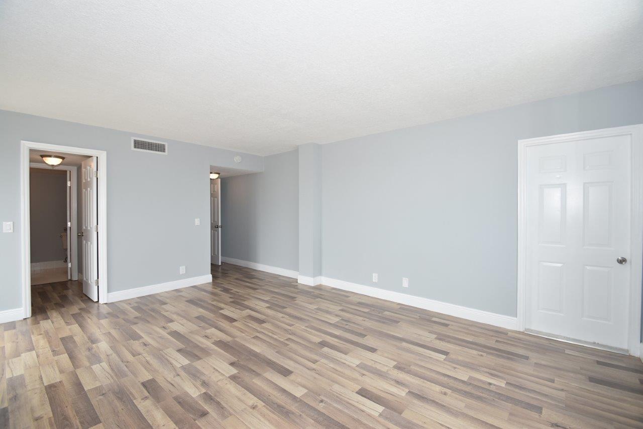 HIDDEN BANYAN CONDO - Residential