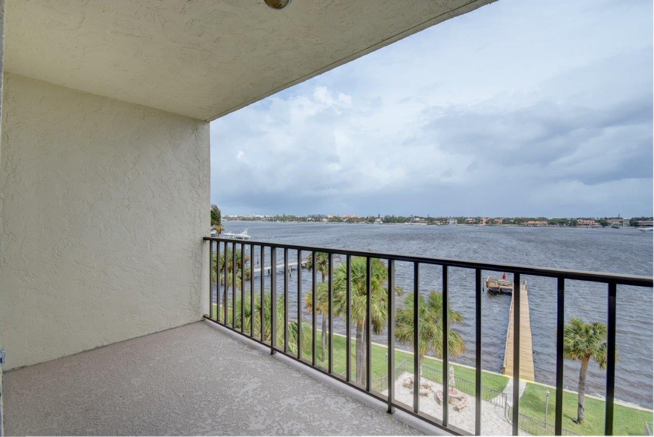 HIDDEN BANYAN CONDO - Residential