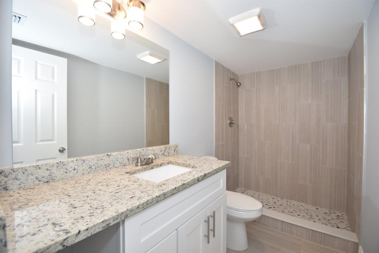 HIDDEN BANYAN CONDO - Residential