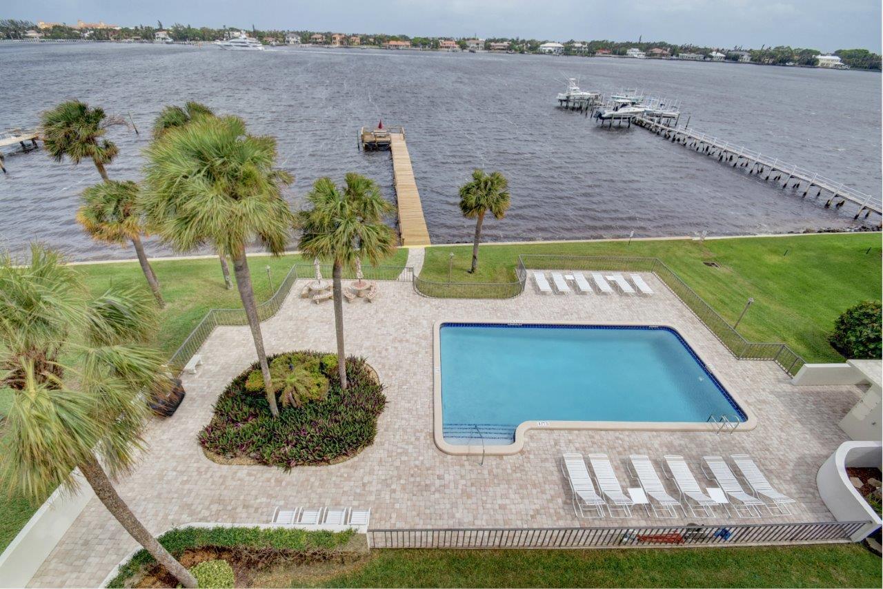 HIDDEN BANYAN CONDO - Residential