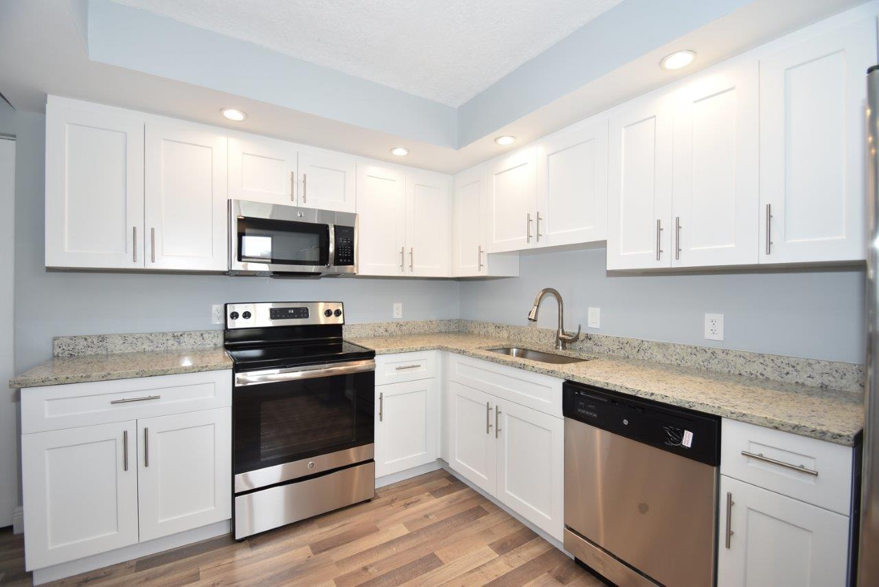 HIDDEN BANYAN CONDO - Residential