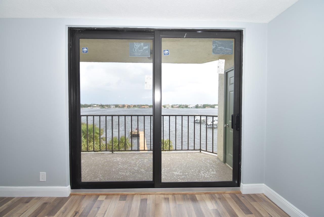 HIDDEN BANYAN CONDO - Residential