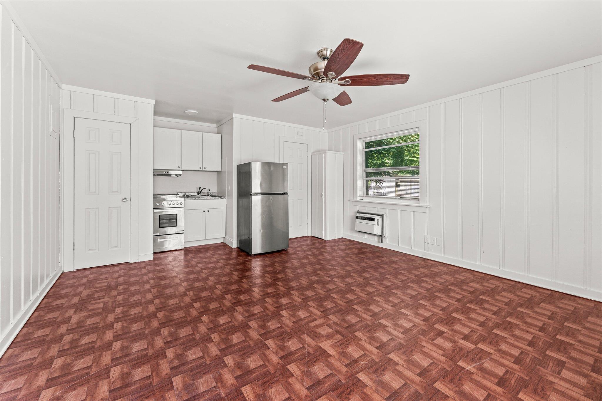 NORTH PALM BCH 3 - Residential Lease