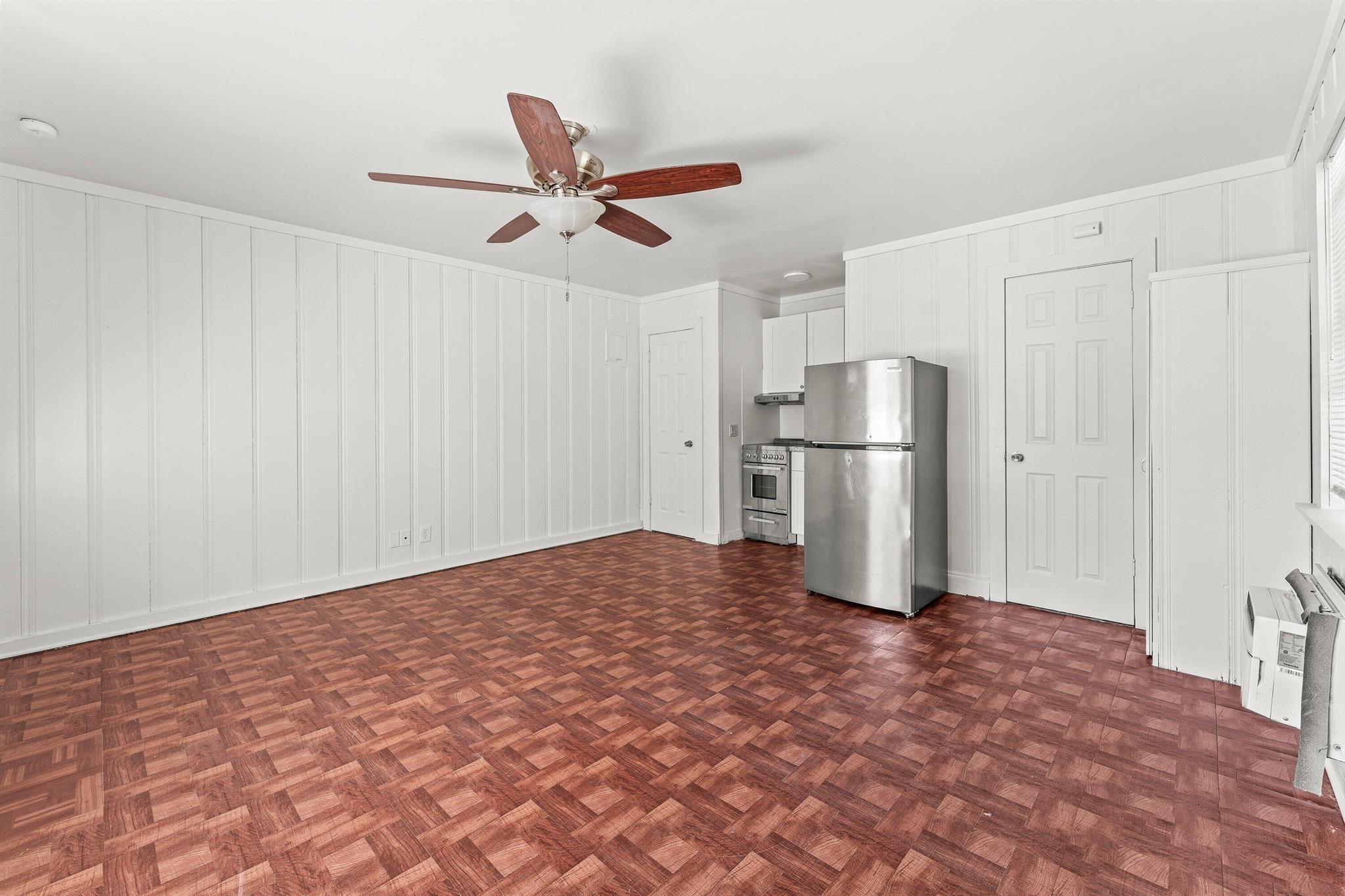 NORTH PALM BCH 3 - Residential Lease