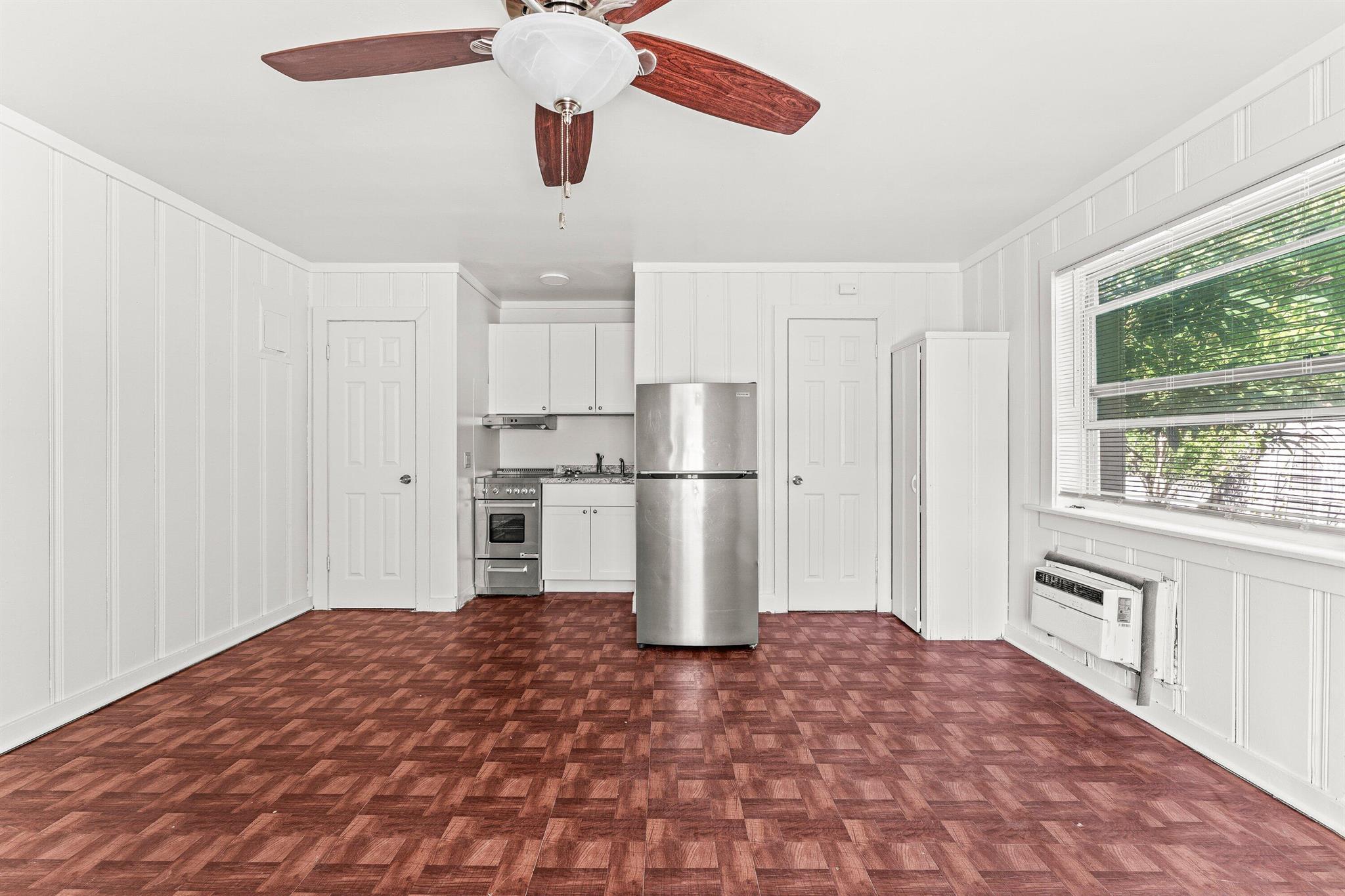 NORTH PALM BCH 3 - Residential Lease