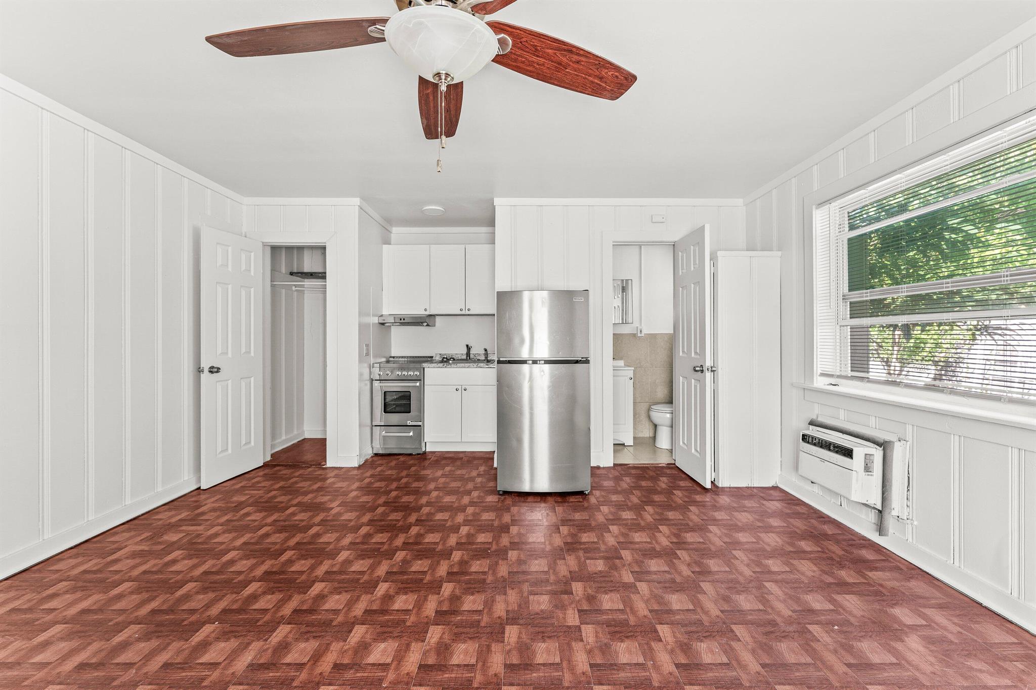 NORTH PALM BCH 3 - Residential Lease