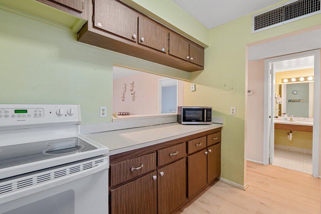 GREENWAY VILLAGE SOUTH CONDO 2 - Residential