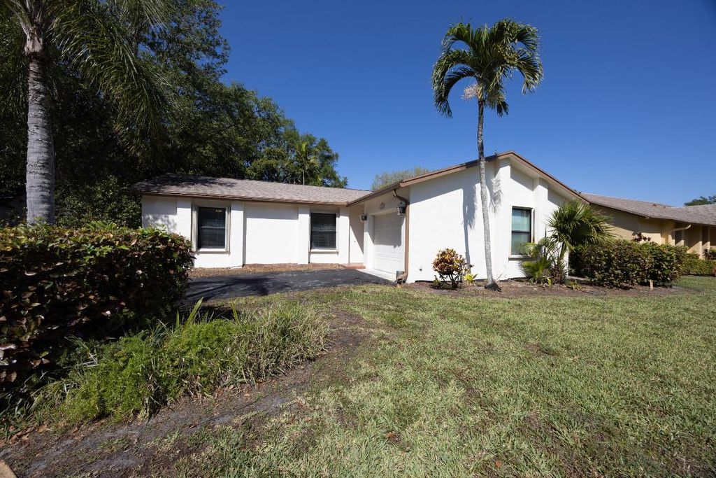 Photo of 18085 102nd Way S, Boca Raton, FL 33498 (MLS # R11072979)