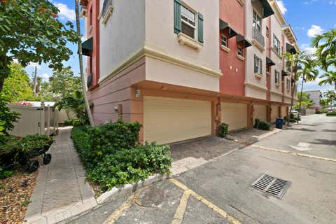 Tiny photo for 1033 NE 17th Way #905, Fort Lauderdale, FL 33304 (MLS # B26048851)