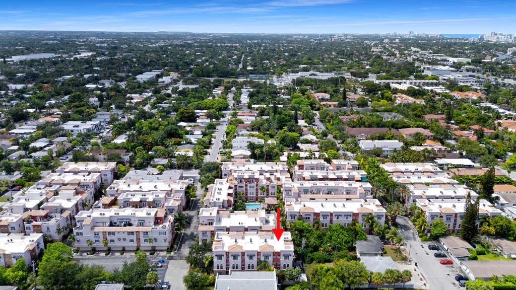Photo of 1033 NE 17th Way #905, Fort Lauderdale, FL 33304 (MLS # B26048851)