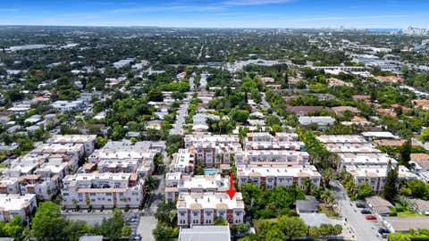 Photo of 1033 NE 17th Way #905, Fort Lauderdale, FL 33304 (MLS # B26048851)