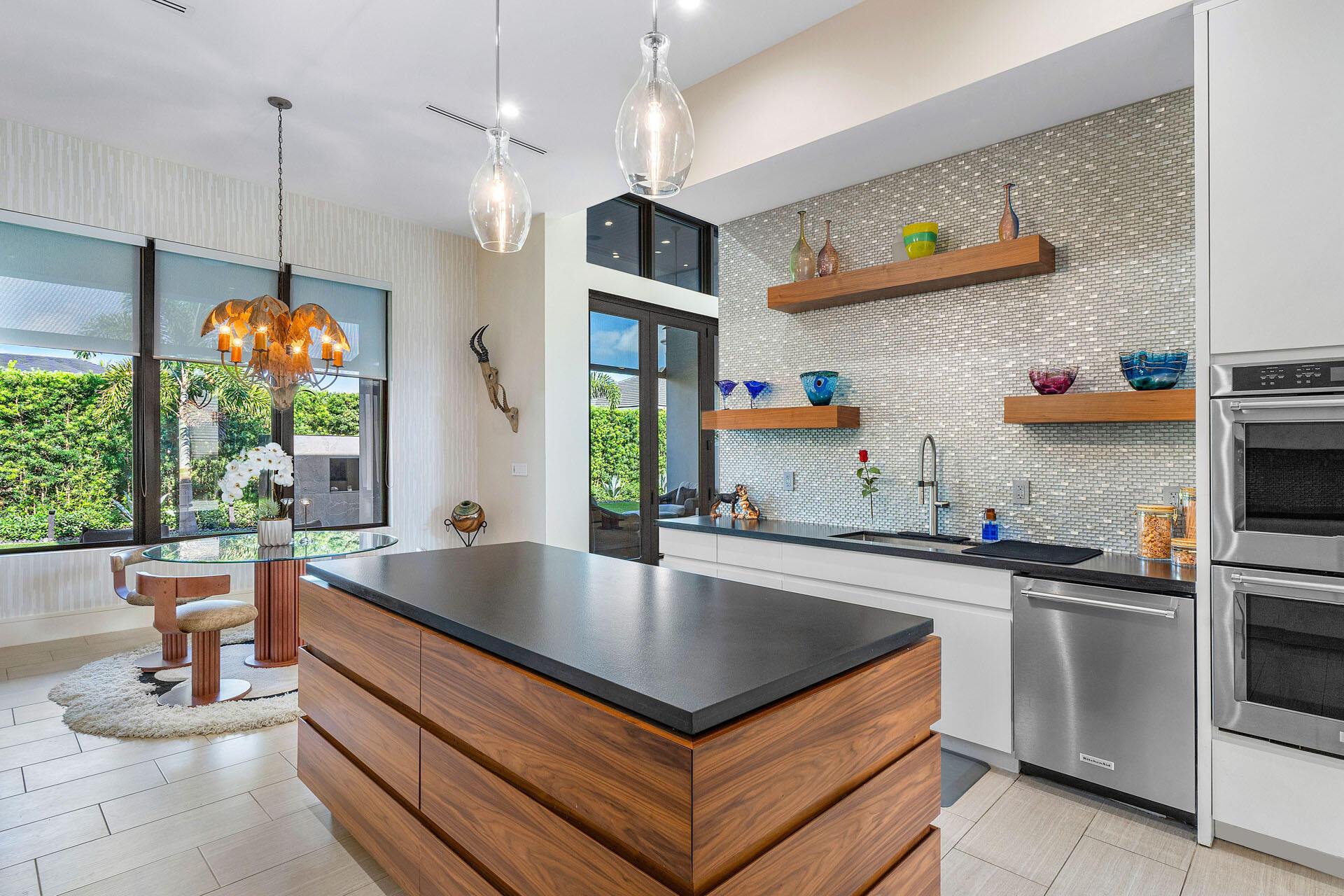 ROYAL PALM YACHT & COUNTR - Residential