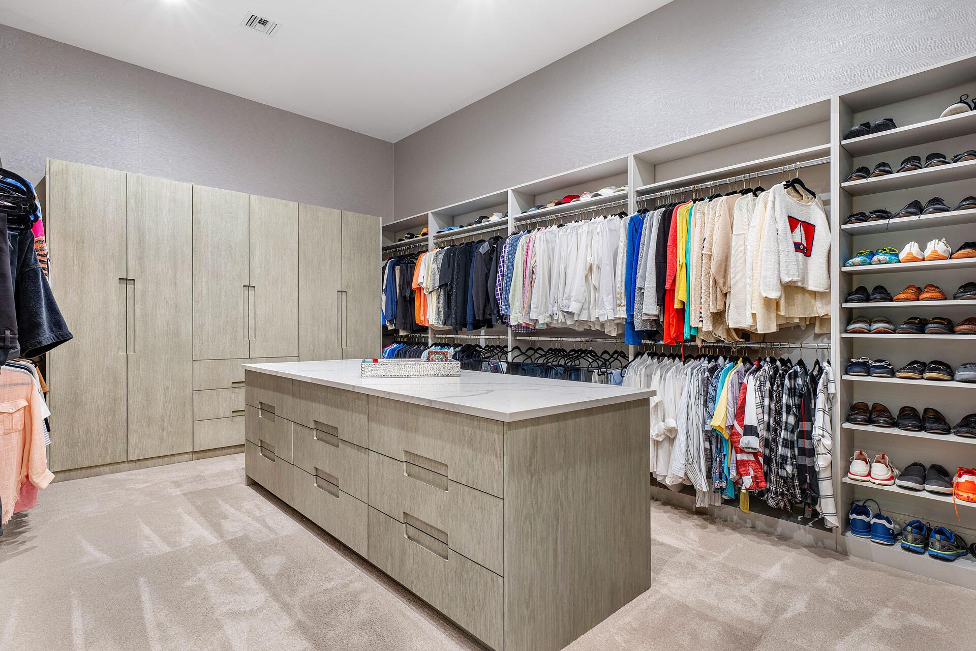 ROYAL PALM YACHT & COUNTR - Residential