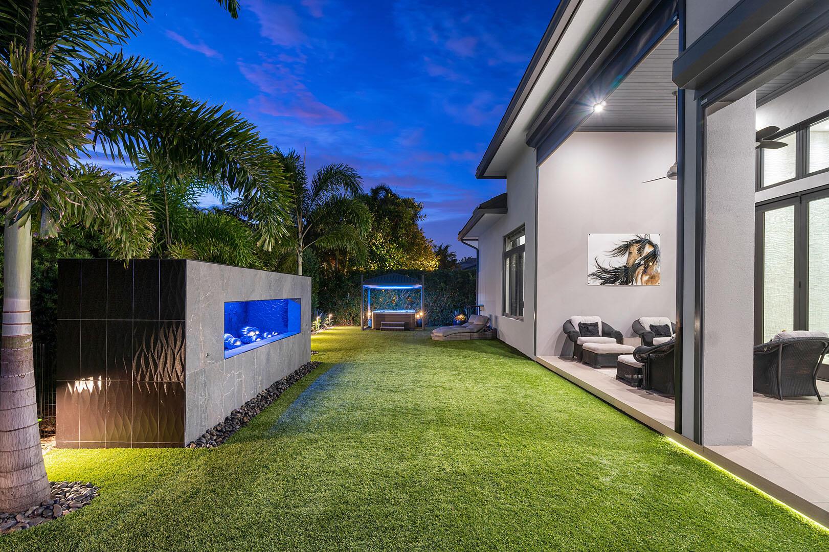 ROYAL PALM YACHT & COUNTR - Residential