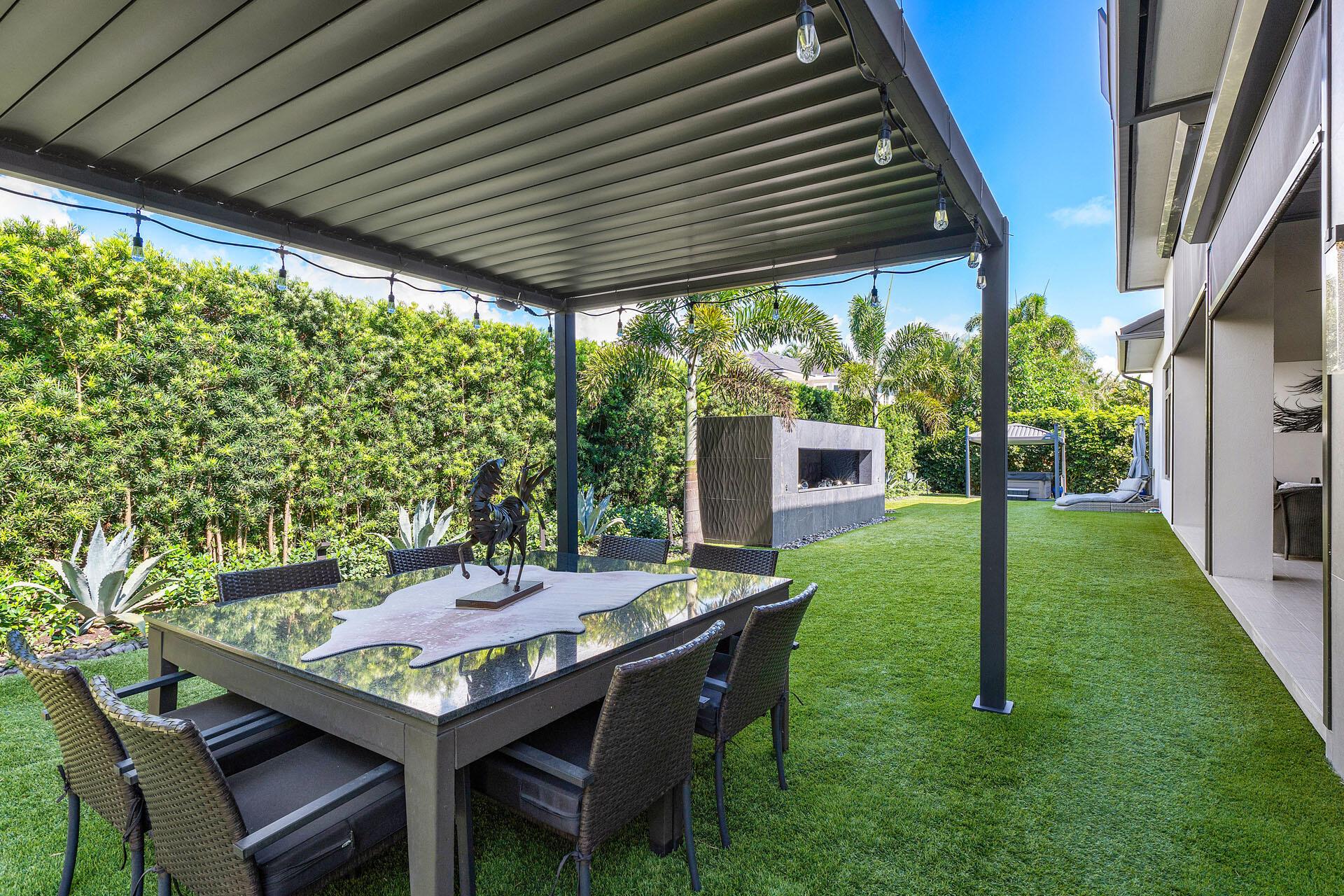 ROYAL PALM YACHT & COUNTR - Residential