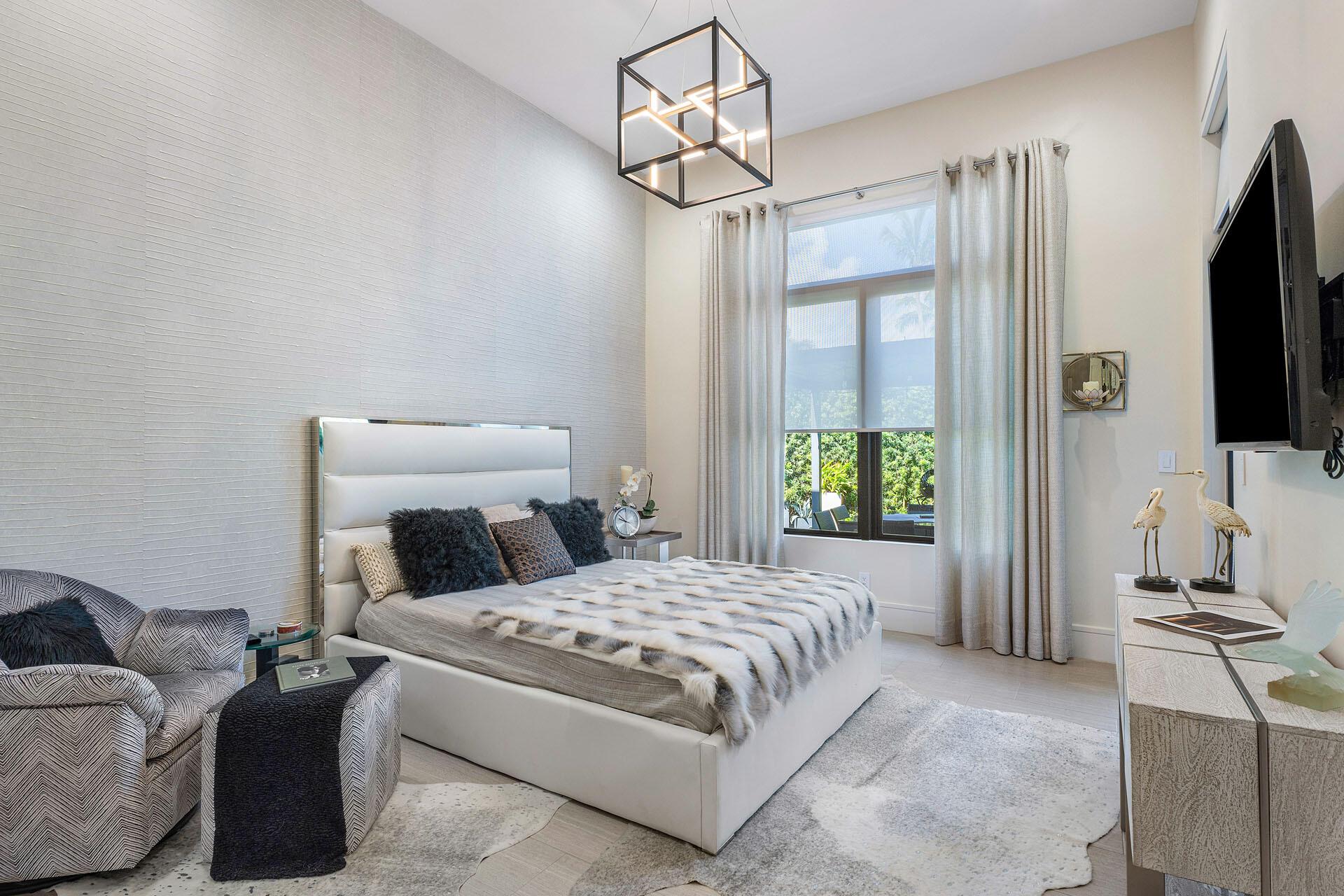 ROYAL PALM YACHT & COUNTR - Residential