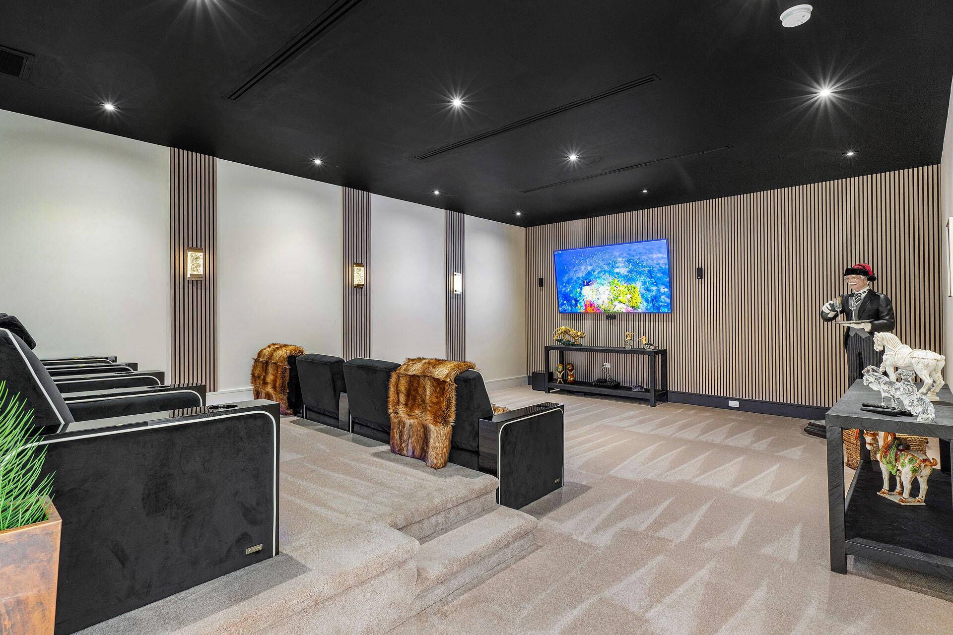 ROYAL PALM YACHT & COUNTR - Residential