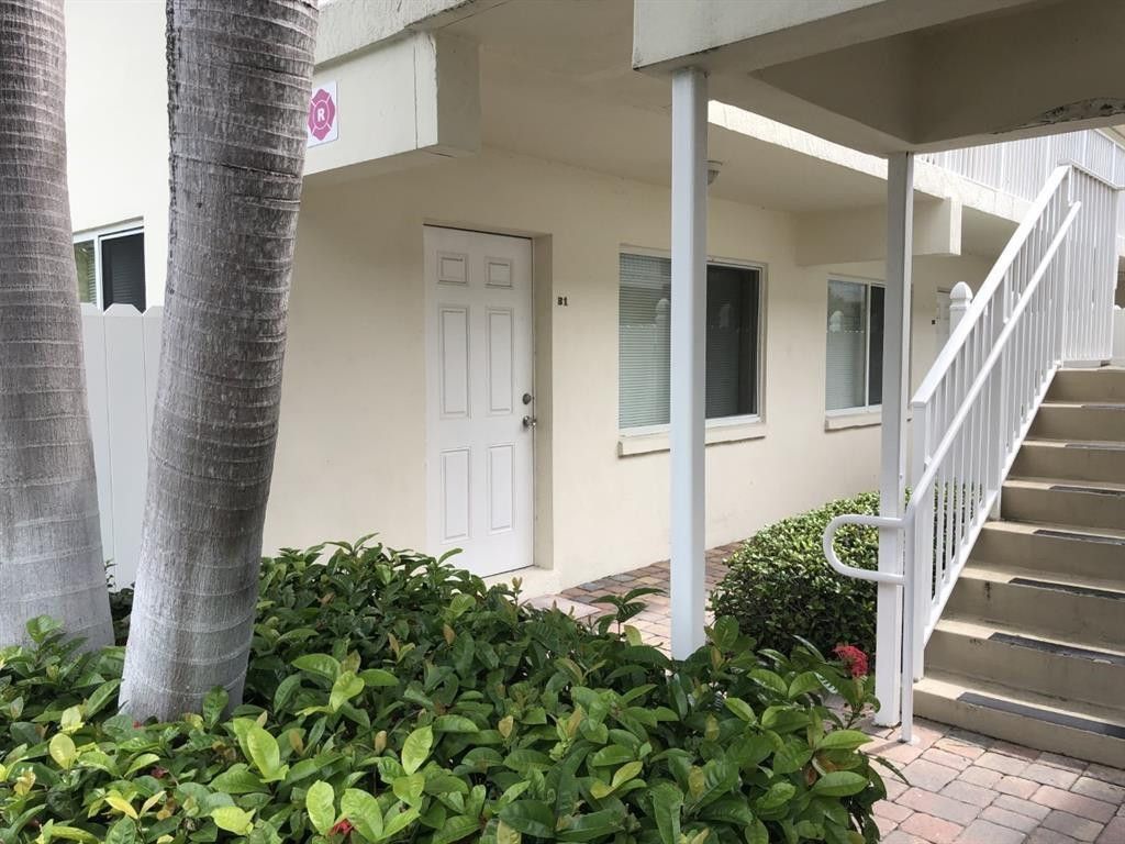 Photo of 1892 NE 46th Street #B 1, Fort Lauderdale, FL 33308 (MLS # F10494629)