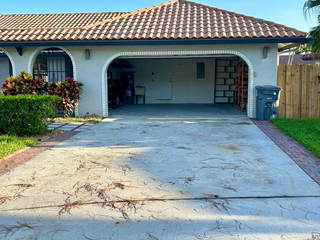 Photo of 22822 Pinewood Court, Boca Raton, FL 33433 (MLS # B26046407)