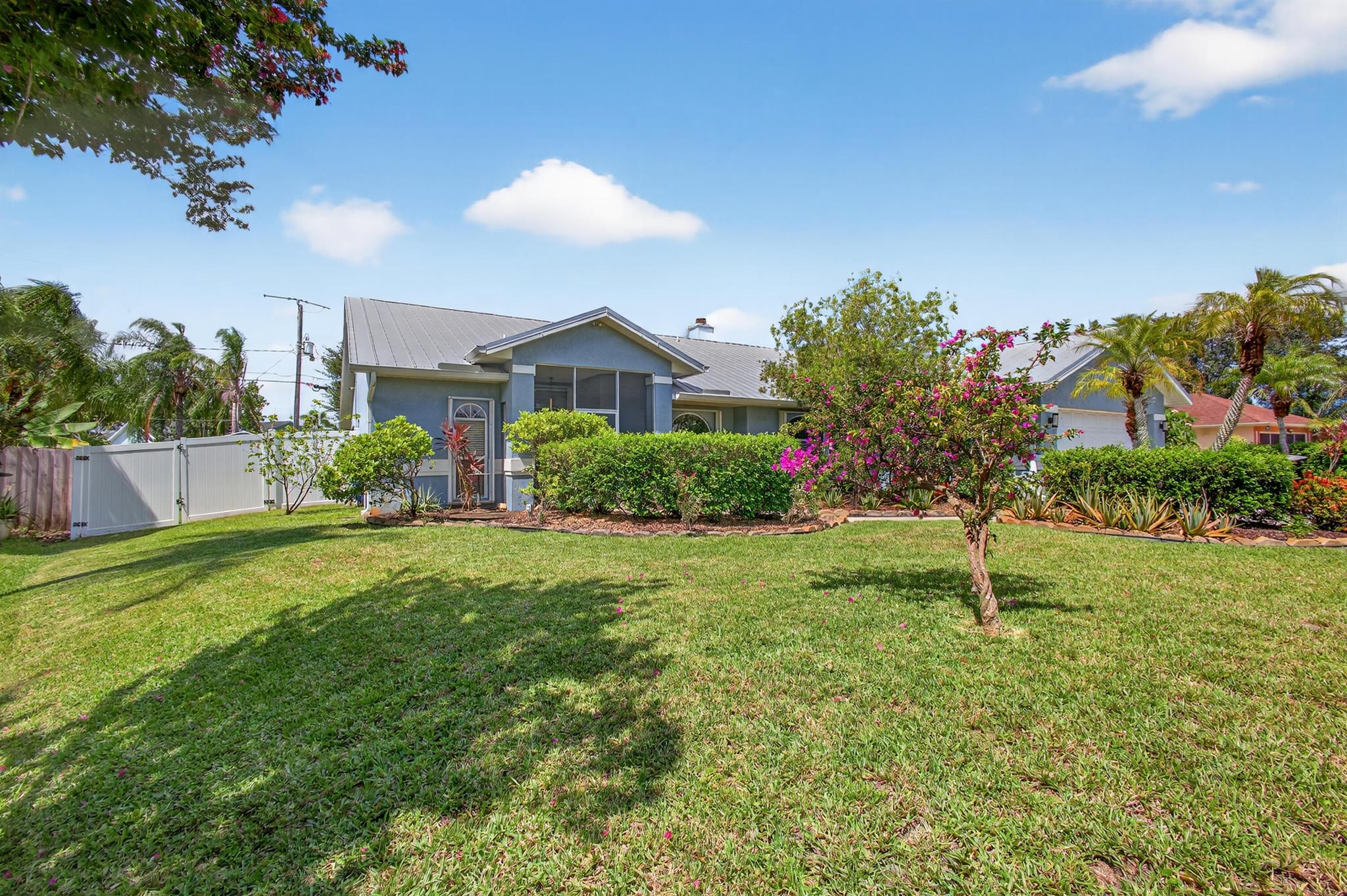 511 SE Berry Avenue, Port St Lucie, FL, 34984/$699,990 4 511 SE Berry Avenue