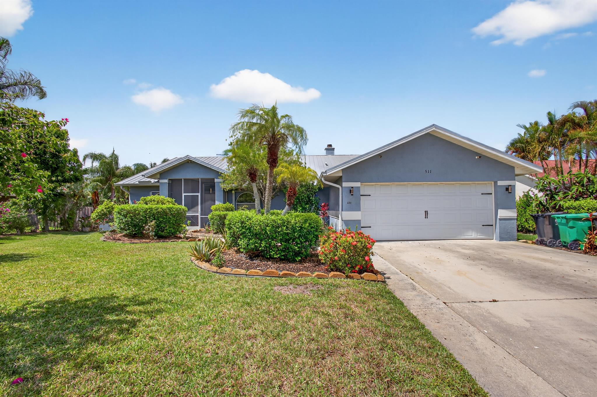511 SE Berry Avenue, Port St Lucie, FL, 34984/$699,990 3 511 SE Berry Avenue