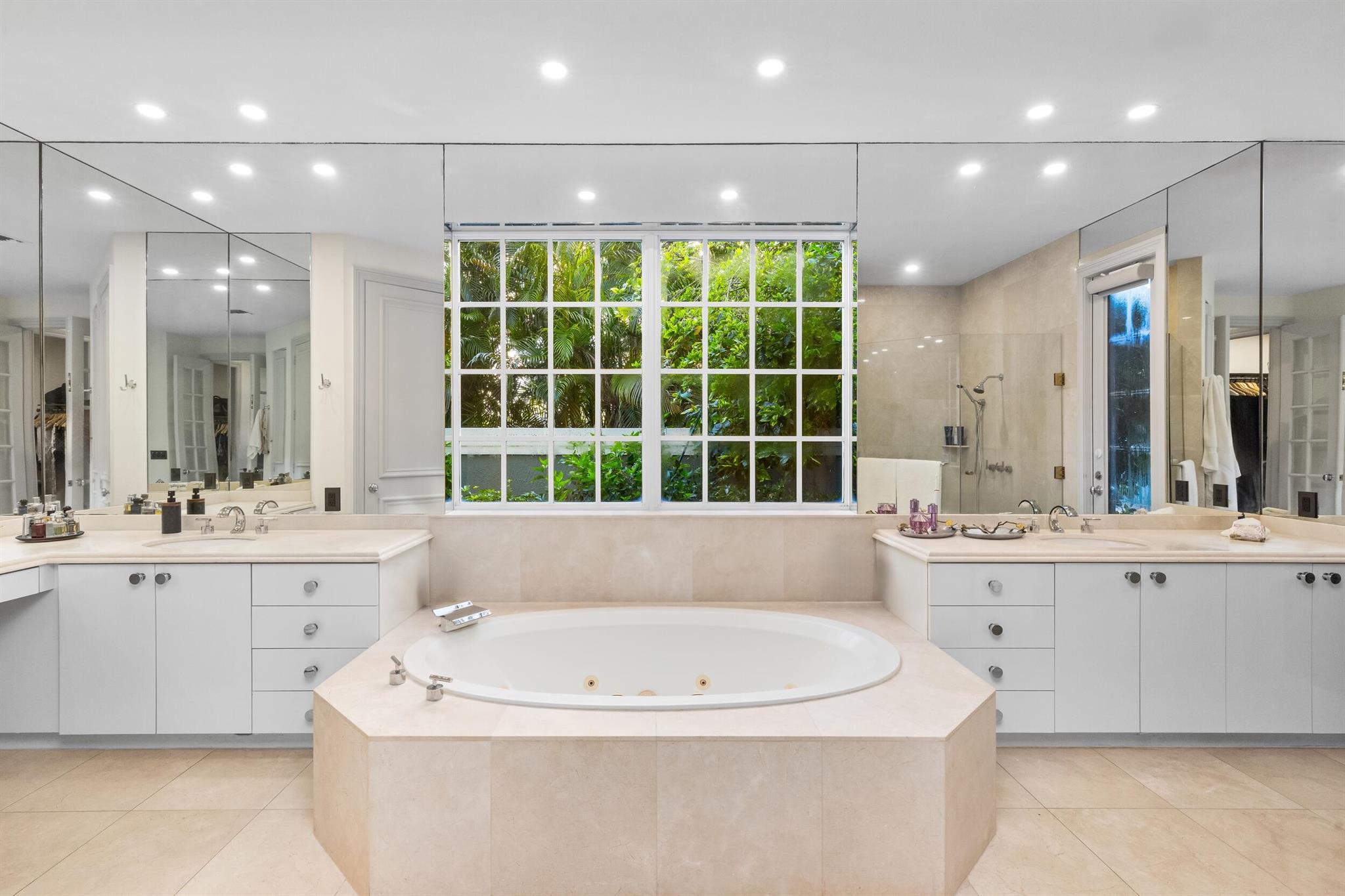 SEASONS - Residential