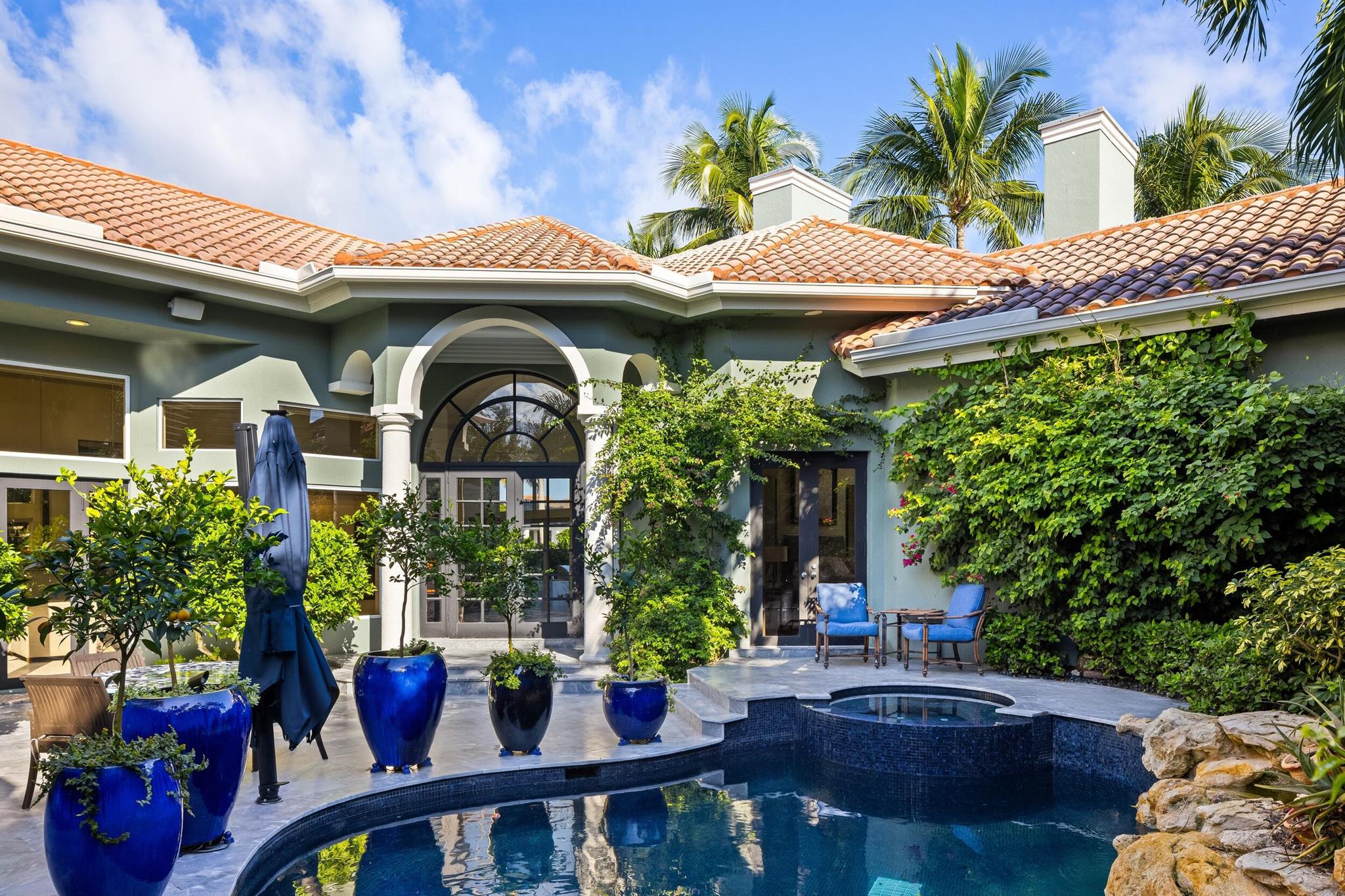 SEASONS - Residential