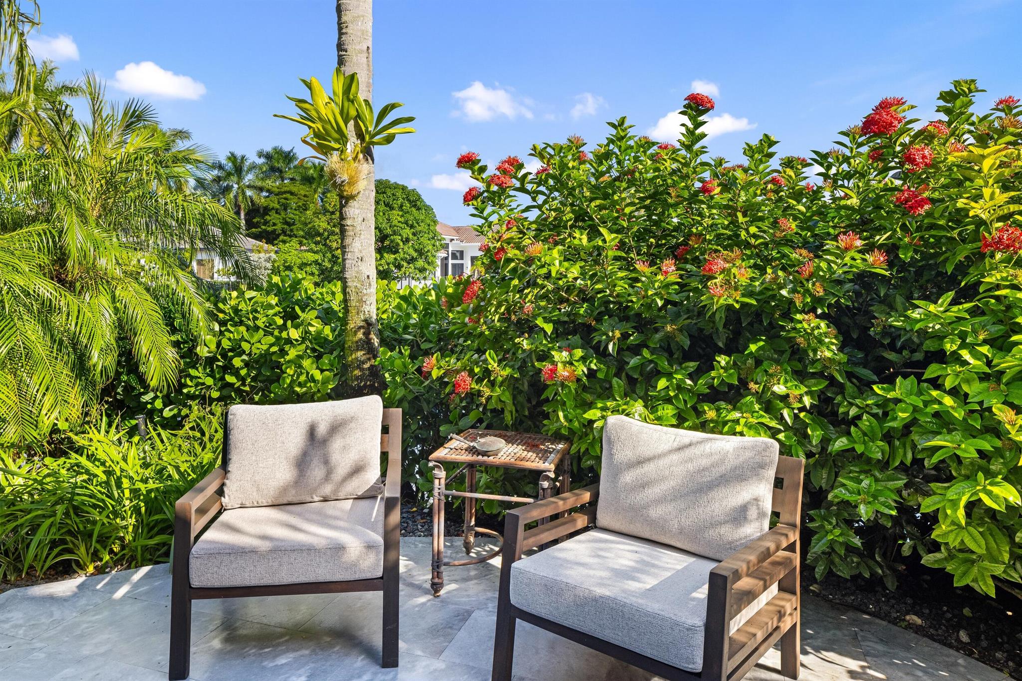 SEASONS - Residential