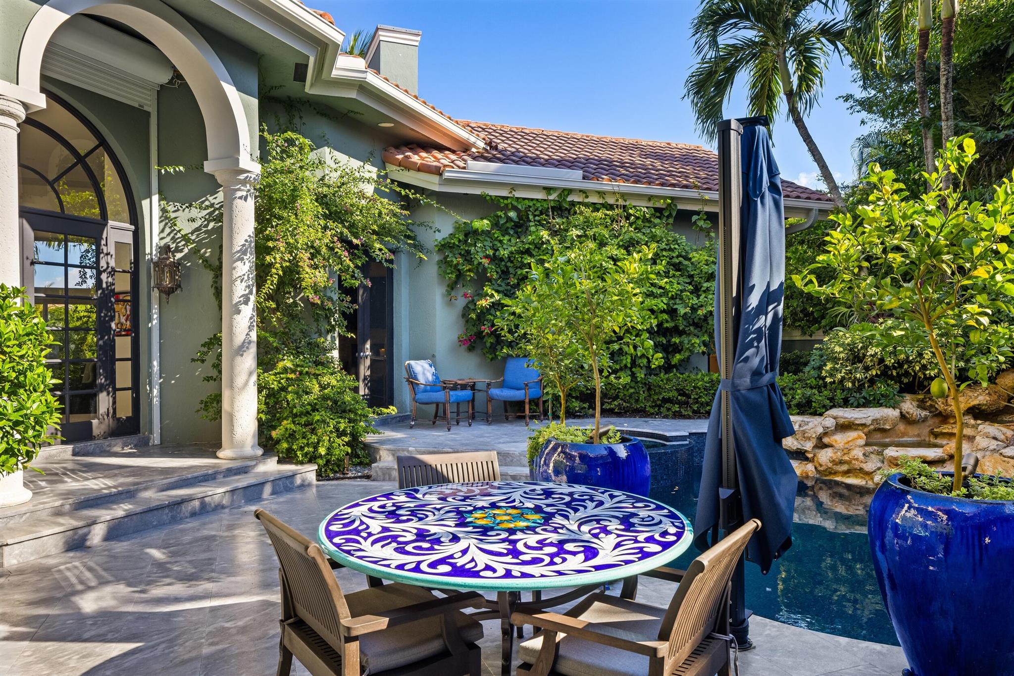 SEASONS - Residential