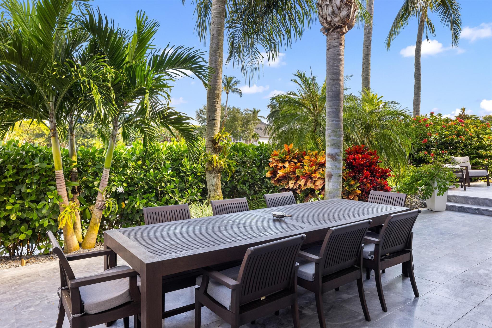 SEASONS - Residential