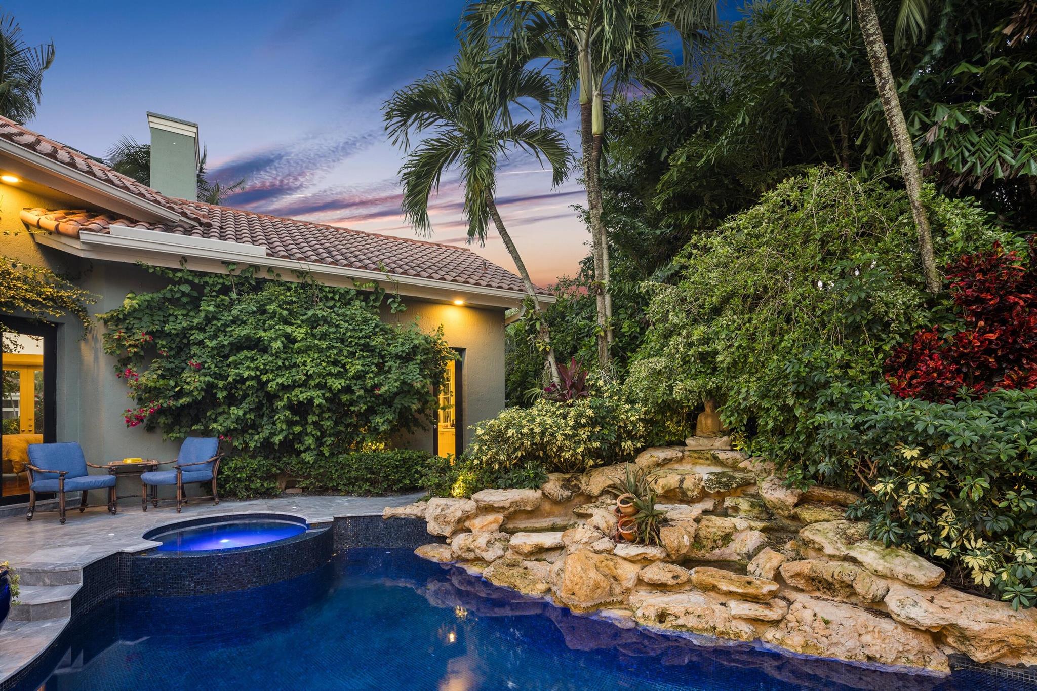 SEASONS - Residential