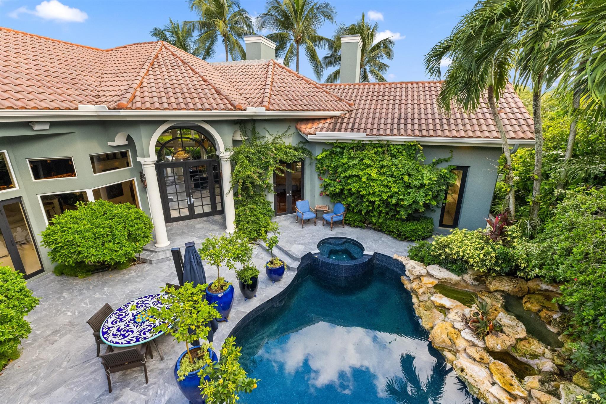 SEASONS - Residential