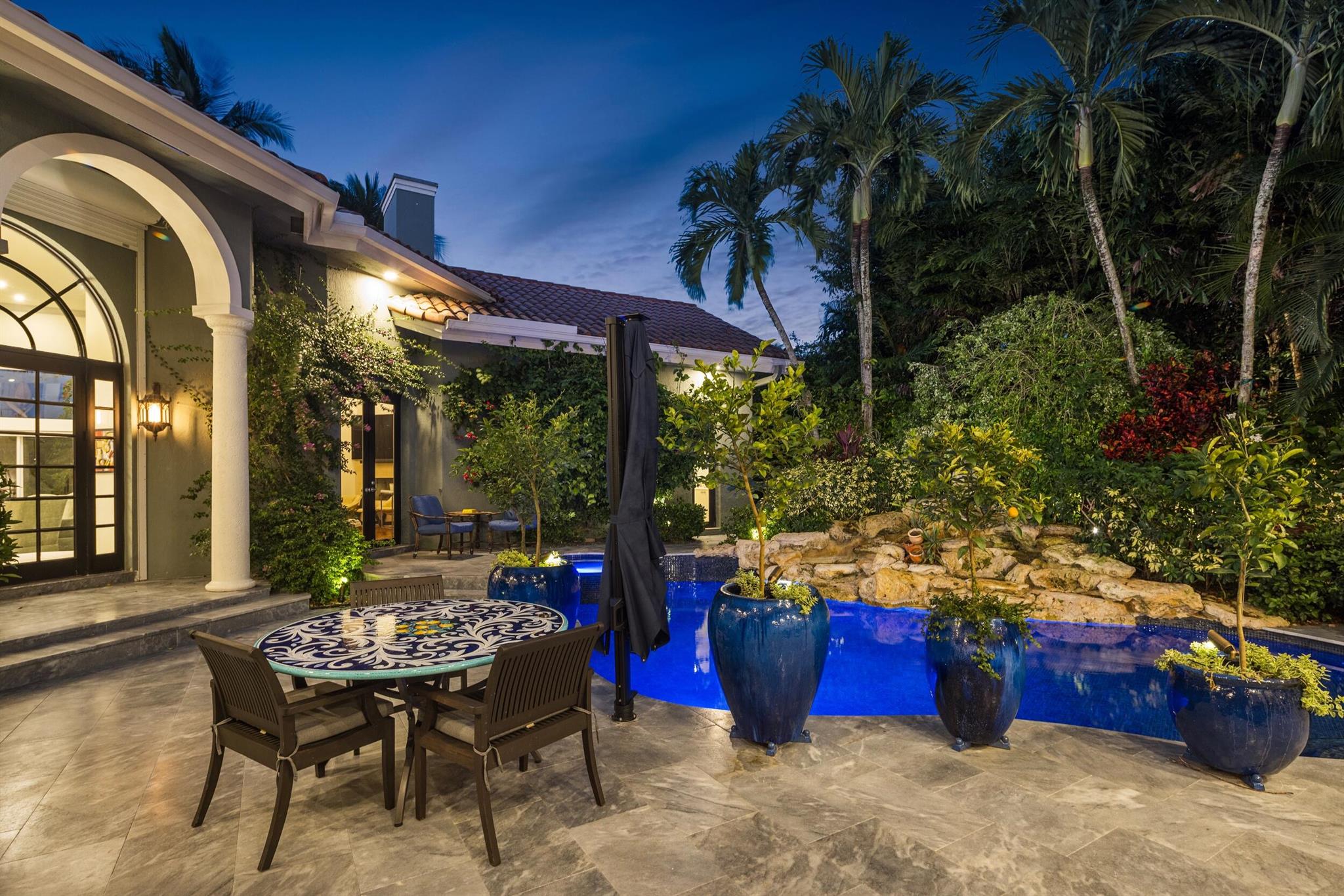 SEASONS - Residential