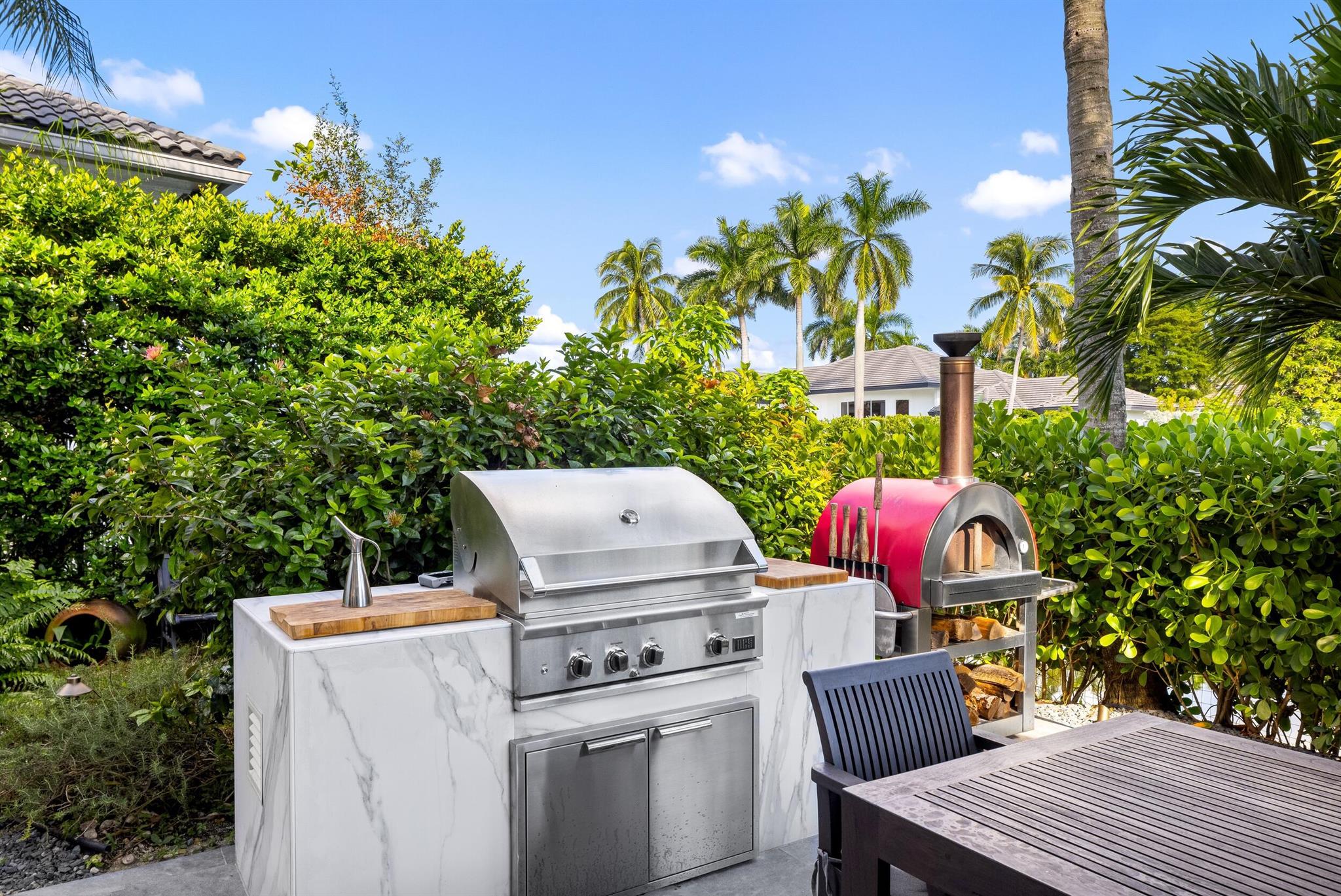 SEASONS - Residential