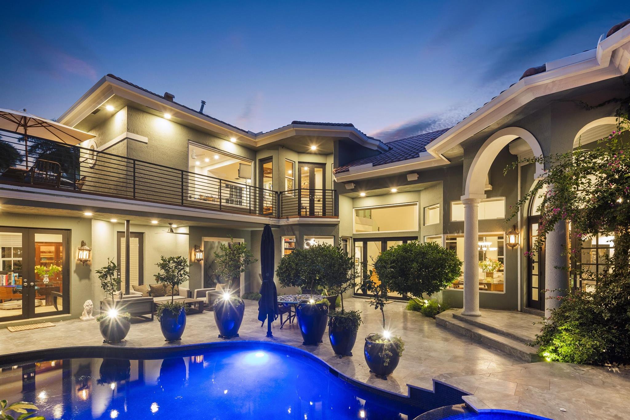 SEASONS - Residential