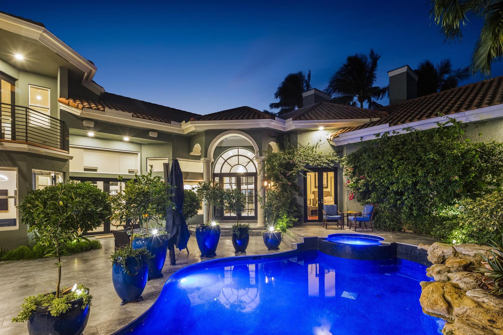 SEASONS - Residential