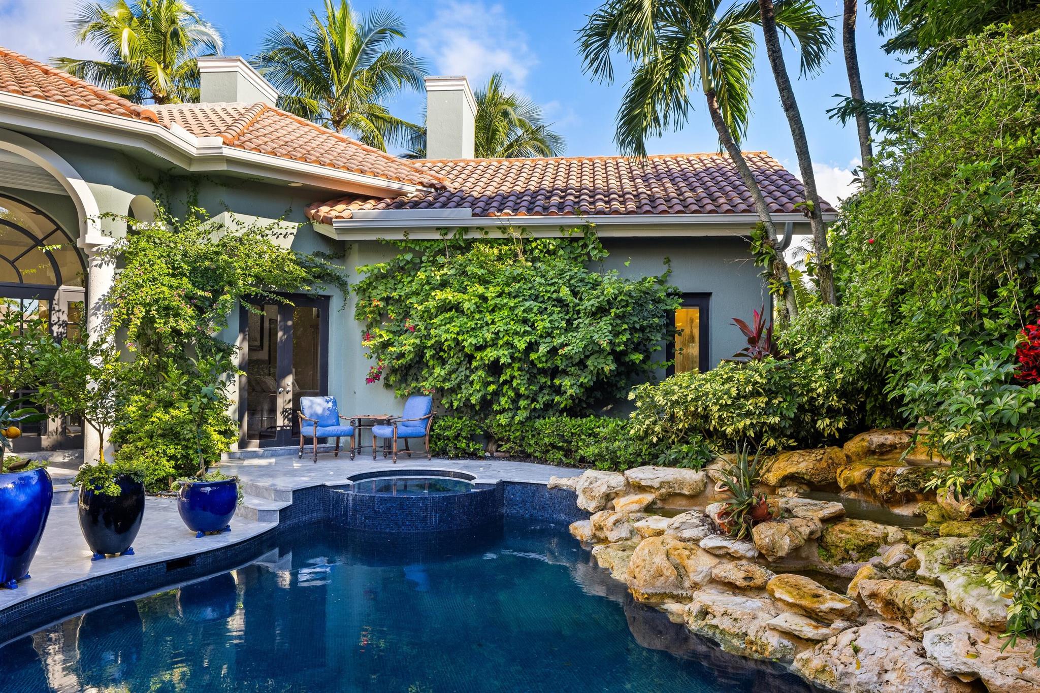 SEASONS - Residential