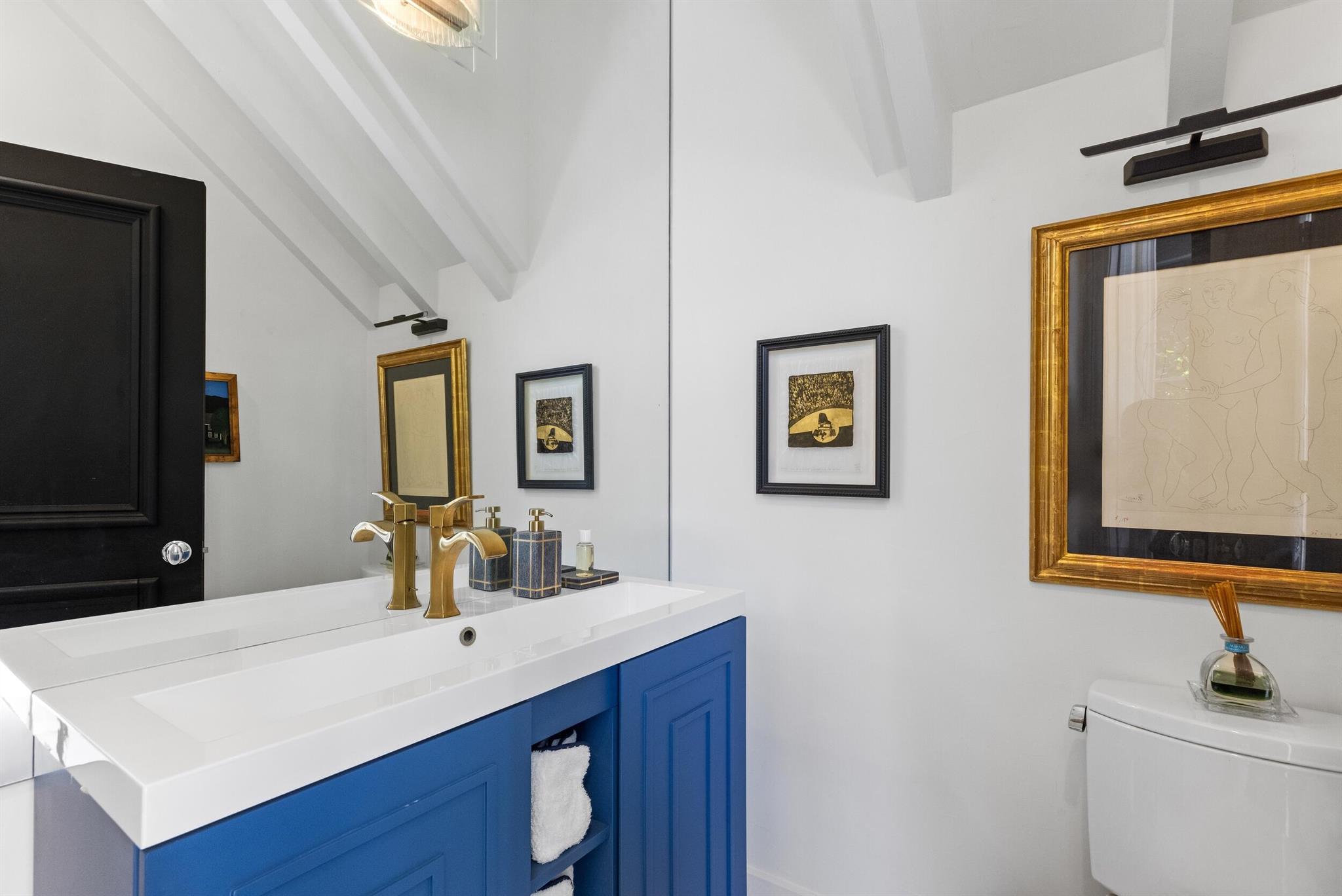 SEASONS - Residential