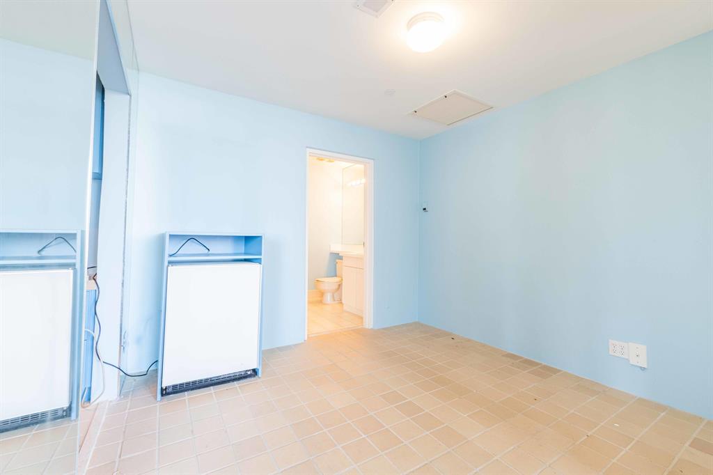 TRUMP PLAZA - Residential