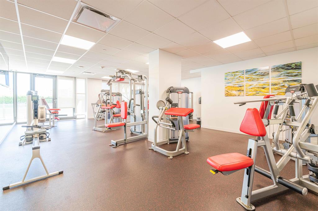 TRUMP PLAZA - Residential