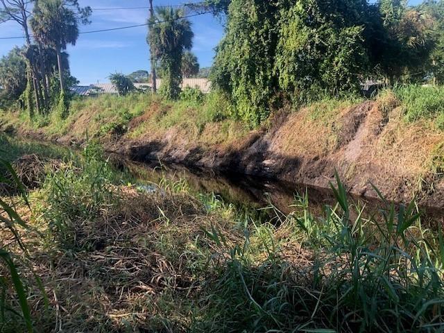 Buy this residential property in El Mira Soul community in Okeechobee with only $1,500 down. Adjacent lots also available for sale.
Owner Financing Available.