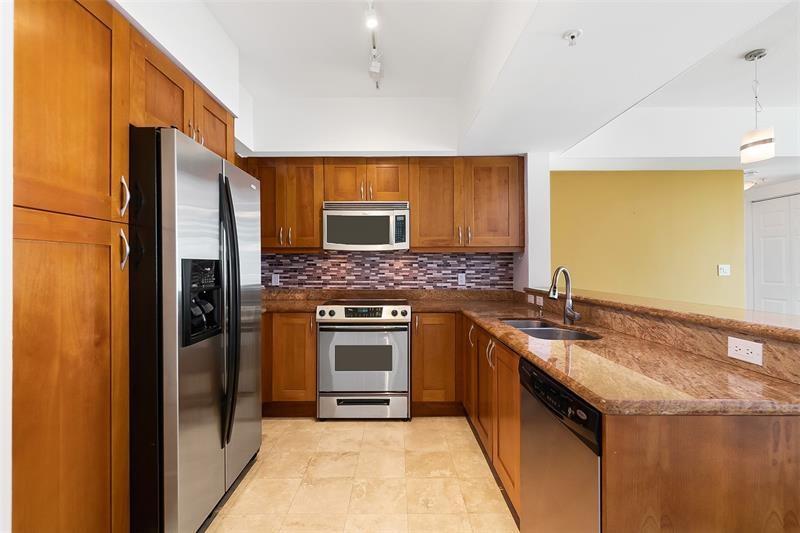 DUO CONDOMINIUM EAST - Residential Lease