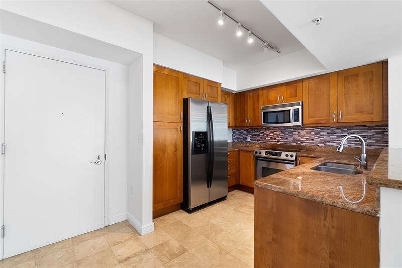 DUO CONDOMINIUM EAST - Residential Lease