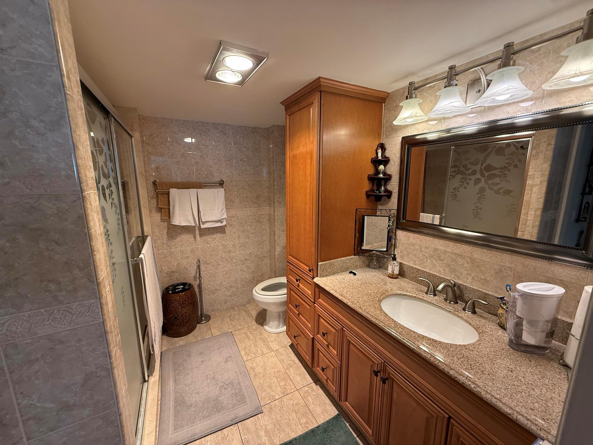 The Commodore - Residential