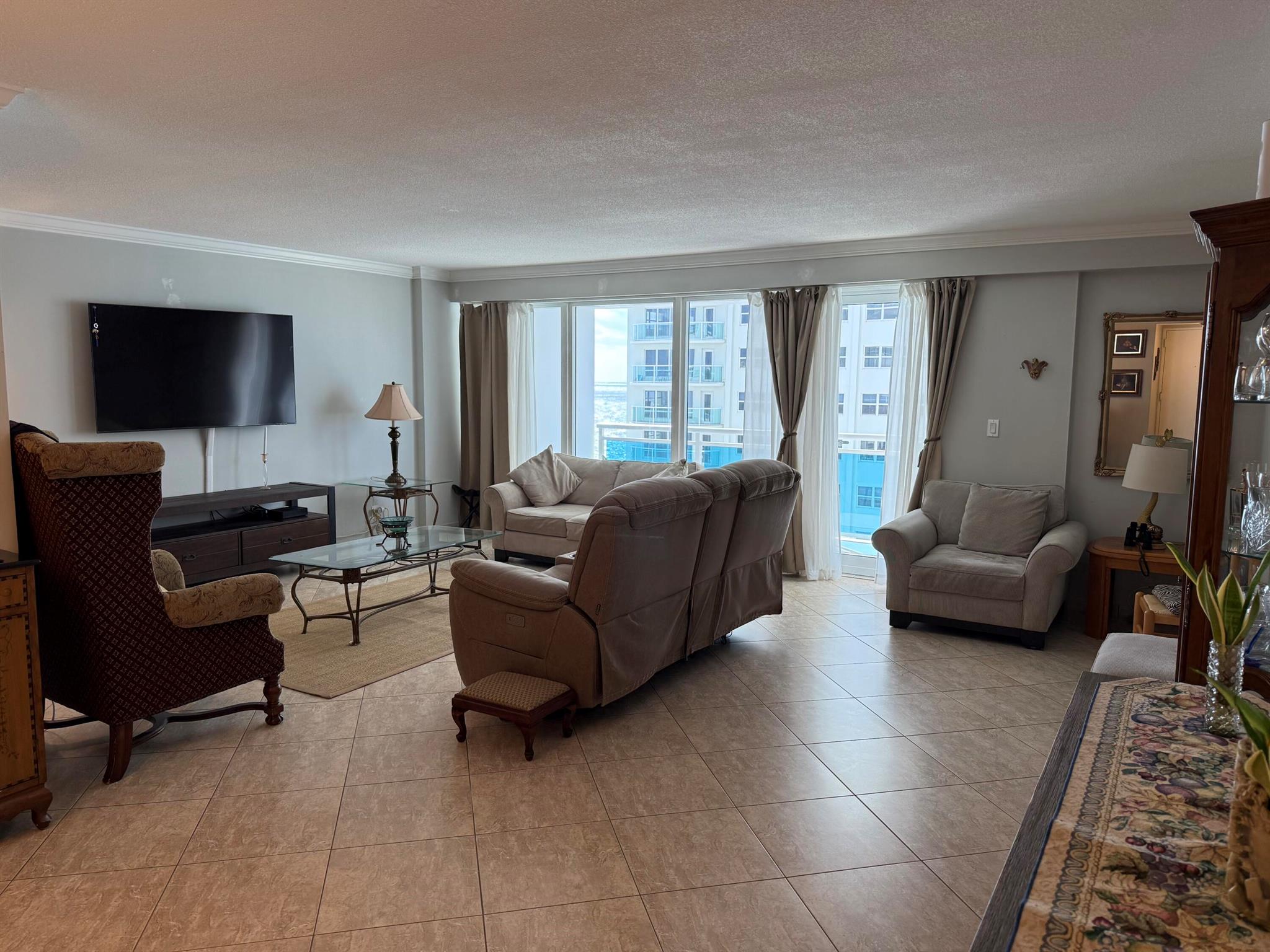 The Commodore - Residential