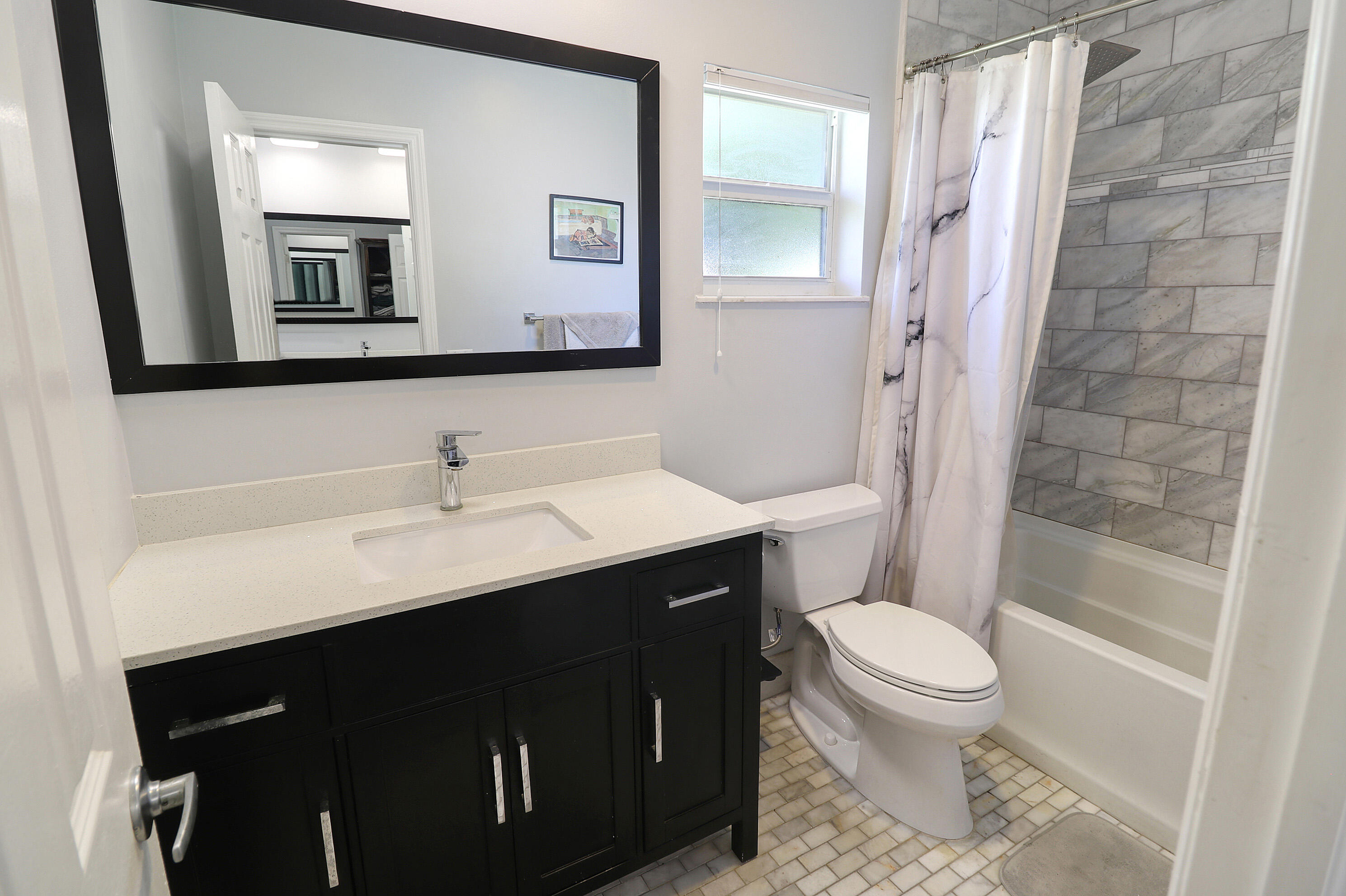 CORAL SPRINGS LAKES - Residential